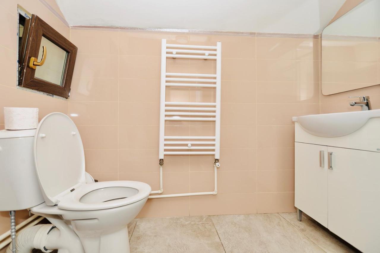 Casa Golopenta Hotel Baile Herculane Ngoại thất bức ảnh